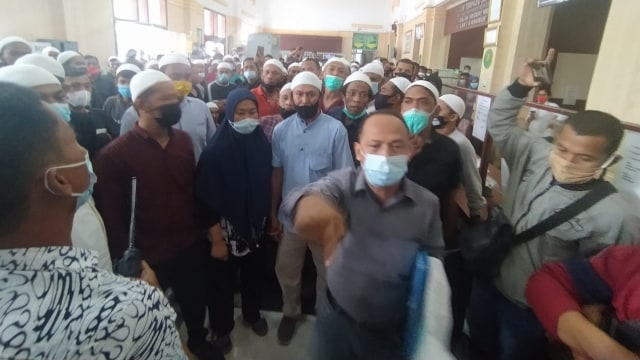 Suasana ricuh sidang bentrok 2 OKP di PN Medan. Foto: Dok. Istimewa