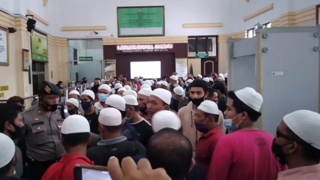 Suasana ricuh sidang bentrok 2 OKP di PN Medan. Foto: Dok. Istimewa