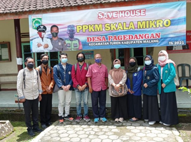 Kegiatan mahasiswa Unikama didampingi dosen DPL Unikama saat menjalankan program PKM Kemendikbud 2021. Foto: dok