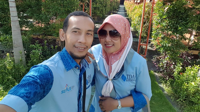 Ledy Nopiana dan suami. (dok/pribadi)
