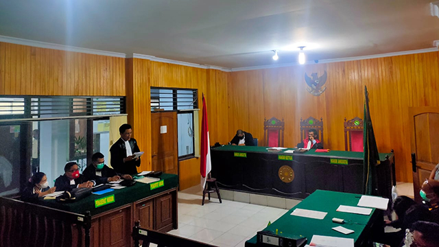 Sidang praperadilan terkait penetapan tersangka Kepala DPMPTSP Kota Bitung oleh Kejaksaan Negeri pada Jumat (26/3) kemarin