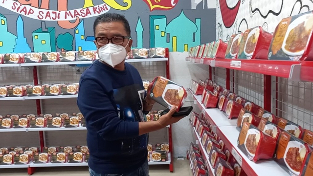 Helmy Yahya saat berada di gerai MakanKu di Solo