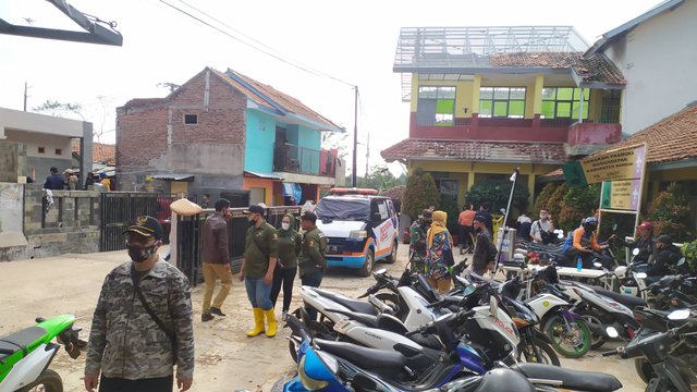 Sekolah di Cimenyan Kabupaten Bandung rusak akibat Puting Beliung Foto: Rachmadi Rasyad/kumparan