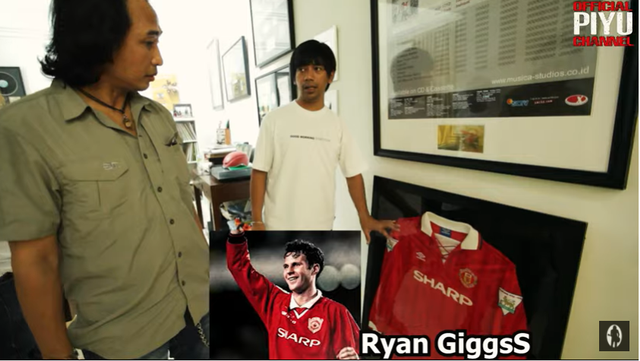 Koleksi Rian D'Masiv. Foto: YouTube Official Piyu Channel
