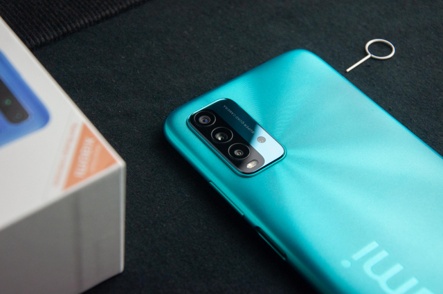 Xiaomi Redmi 9T Foto: Kevin S. Kurnianto/kumparan