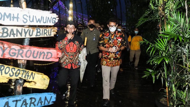 Menparekraf Sandiaga Uno saat kunjungi Desa Wisata Dusun Semilir, Semarang. Foto: Kemenparekraf RI