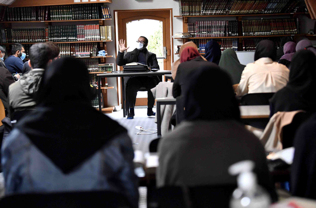 Ilustrasi muslim. Foto: Philippe Desmazes/AFP