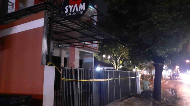 Kantor Syam Organizer di Jalan Suryodiningratan, Kumendaman, Kecamatan Mantrijeron, Kota Yogyakarta digeledah Densus 88 Mabes Polri. Satu truk dokumen disita. Foto: Arfiansyah Panji Purnandaru/kumparan