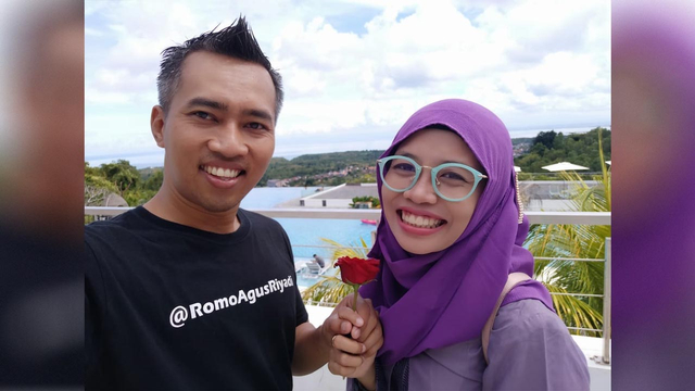Agus Riyadi dan Rahma Riyadi, pasangan suami istri yang geluti bisnis jasa konsultan IT. (dok/pribadi)
