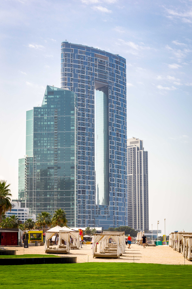 Infinity pool tertinggi di dunia dibuka di Dubai.
 Foto: Shutterstock