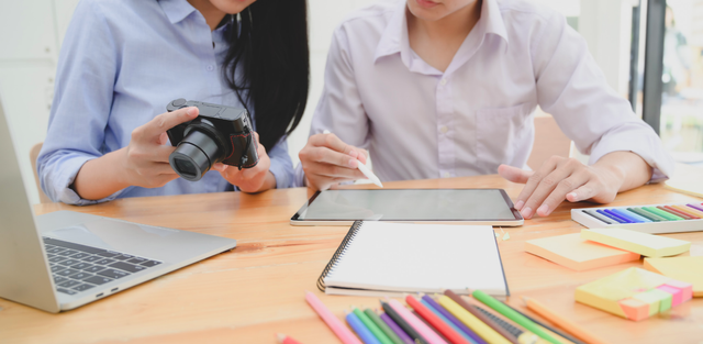 Content Creator jadi profesi favorit millennial dan Gen-Z. 