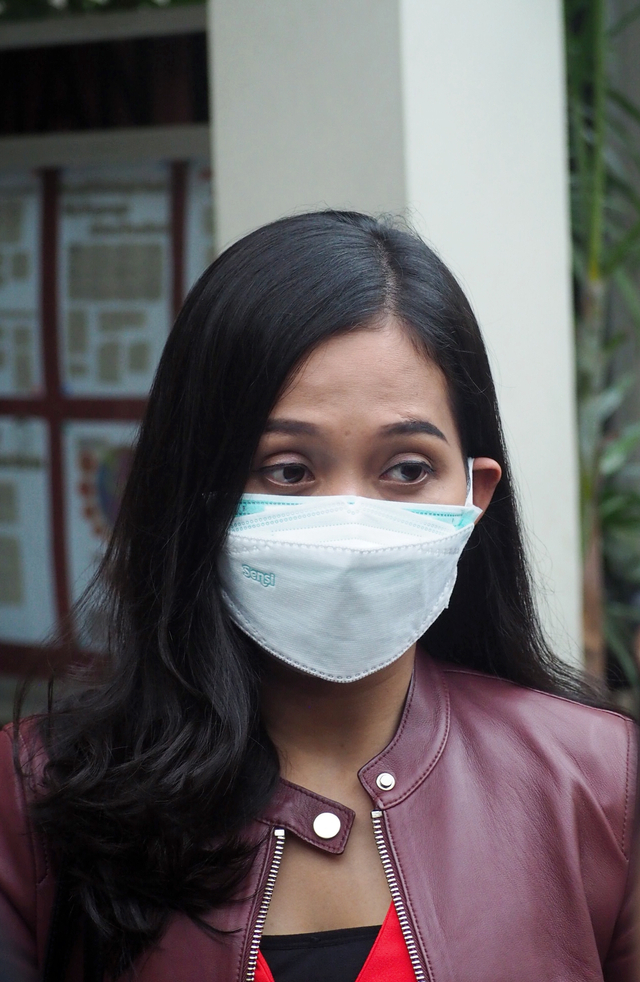 Miss Landscape International 2019, Era Setyowati, saat melapor ke kantor KPAI di Menteng, Jakarta, Senin, (5/4). Foto: Ronny