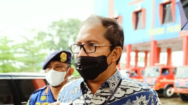 Wali Kota Makassar Dhany Pomanto di sela kunjungan ke Damkar Makassar. Foto: Dok. Istimewa