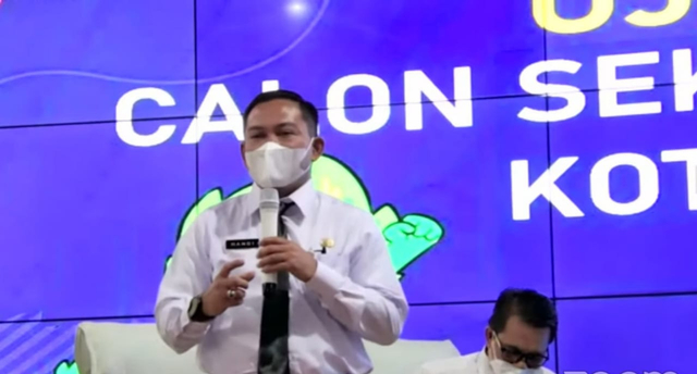 Handi Priyanto, salah satu calon Sekda saat melakoni Uji Publik di di Ngalam Command Center (NCC) Balai Kota Malang, Kamis (8/4/2021).