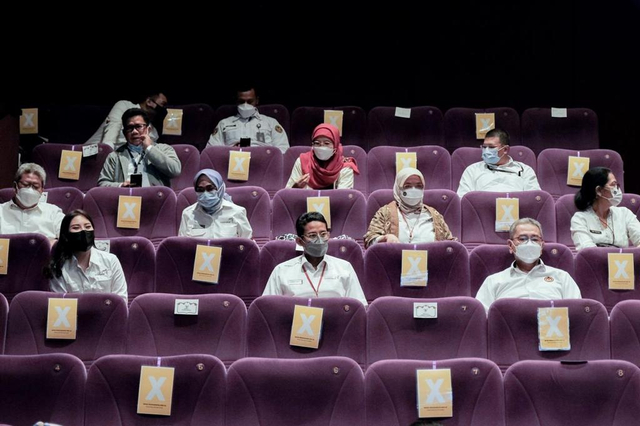 Menparekraf Sandiaga Uno saat nobar film Kartini: Princess of Java di Metropole XXI di Jakarta Pusat, Senin (13/4) Foto: Dok. Kemenparekraf
