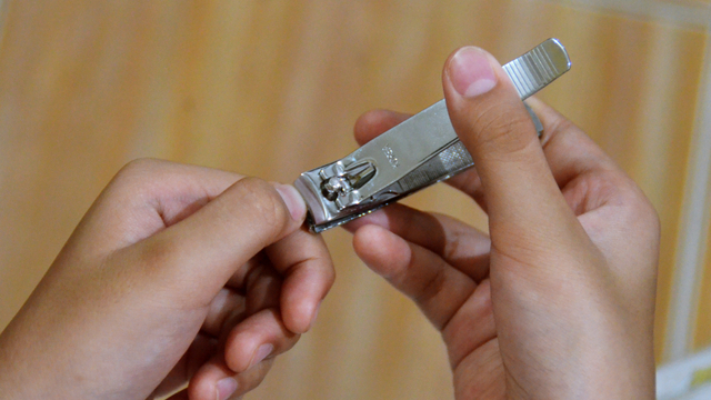 Ilustrasi memotong kuku. Foto: Melly Meiliani/kumparan