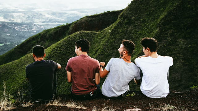 Ilustrasi tertawa lepas. Foto: Unsplash.com/metheusferrero