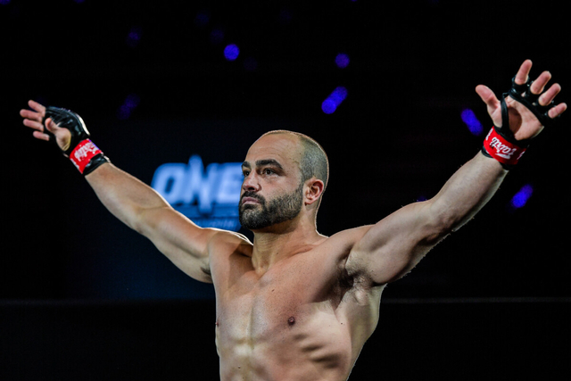 Gaya Eddie Alvarez jelang laga menghadapi Iuri Lapicus di 'ONE on TNT I' pada Kamis, 8 April (ONE Championship)