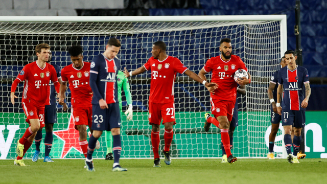 Selebrasi pemain Bayern Muenchen usai mencetak gol ke gawang Paris St Germain pada pertandingan leg kedua perempat final Liga Champions di Parc des Princes, Paris, Prancis. Foto: Christian Hartmann/REUTERS