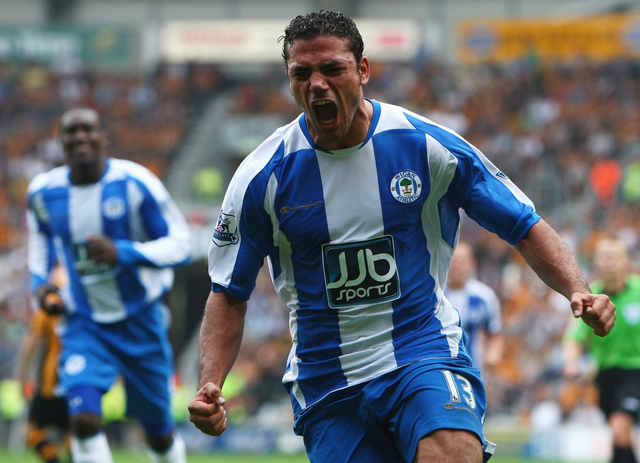 Eks pemain Wigan, Amr Zaki. Foto: Getty Images