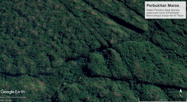 Hidden Paradise dapat dijumpai pada sesar-sesar di Perbukitan Maros berupa Sungai dan Air Terjun (Sumber: https://earth.google.com/web/ Tanggal: 15/04/2021)