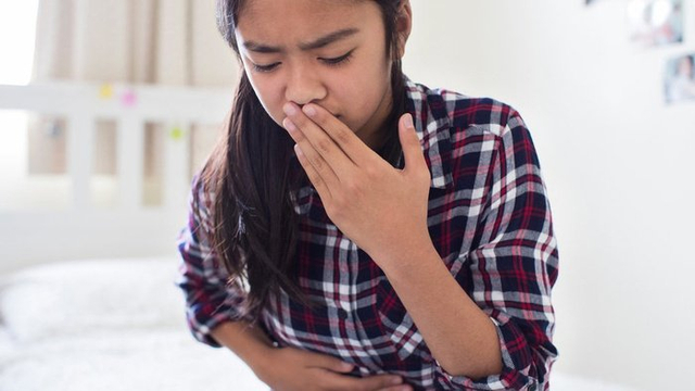 Ilustrasi muntah saat puasa. Foto: iStock