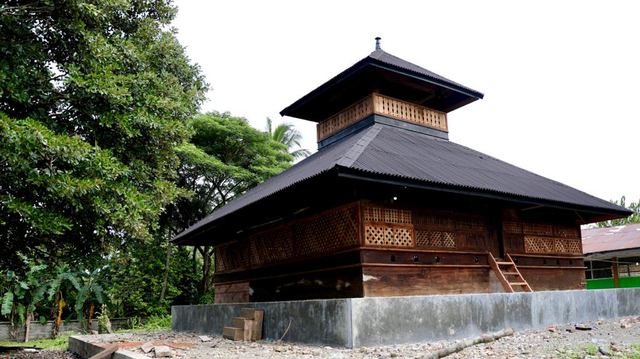 Masjid Tuha Teungku Chik Di Tiro setelah direnovasi besar-besaran. Foto: Suparta/acehkini