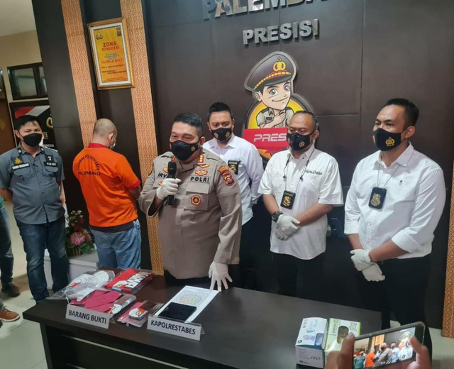 Tersangka saat dilakukan gelar perkara di Polrestabes Kota Palembang. (Foto. Istimewa)