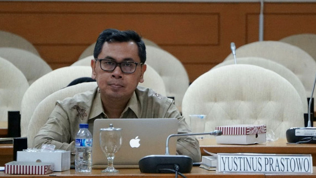 Stafsus Sri Mulyani, Yustinus Prastowo. Foto: Nugroho Sejati/kumparan