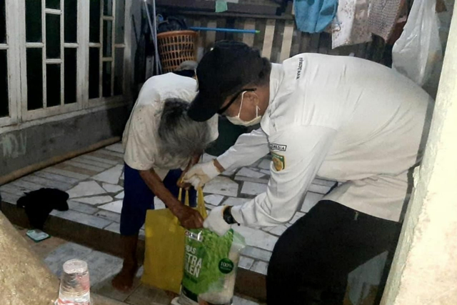 Nenek Sainah hidup sebatang kara di Bogor. Foto: Dok. Baznas