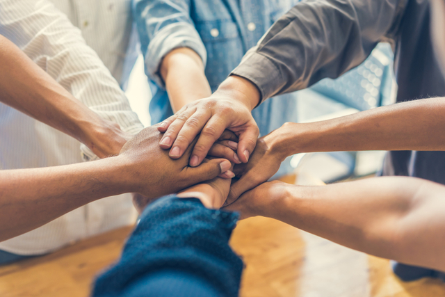 Ilustrasi team work. Foto: Shutterstock