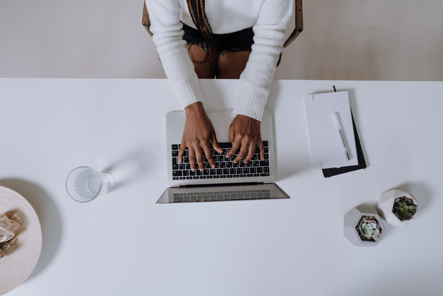 Ilustrasi cara ganti password Wifi ZTE. Foto: Cottonbro-Pexels.com