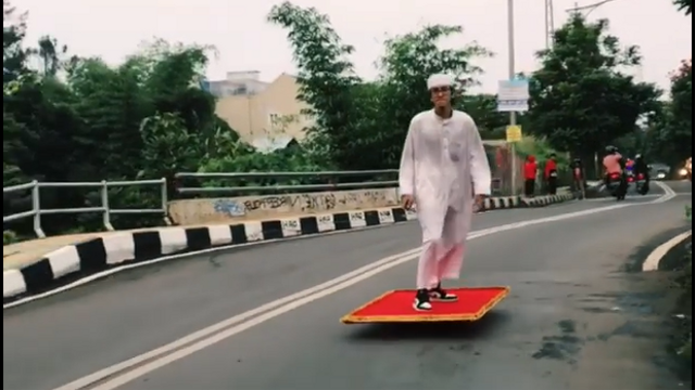  Viral Aladdin ngabuburit di Cimahi. Foto: Dok. Instagram/Fadli Muhammad Ibrahim