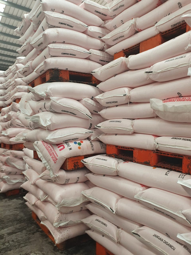 Stok pupuk subsidi hingga 20 April 2021. Foto: Ditjen PSP Kementan