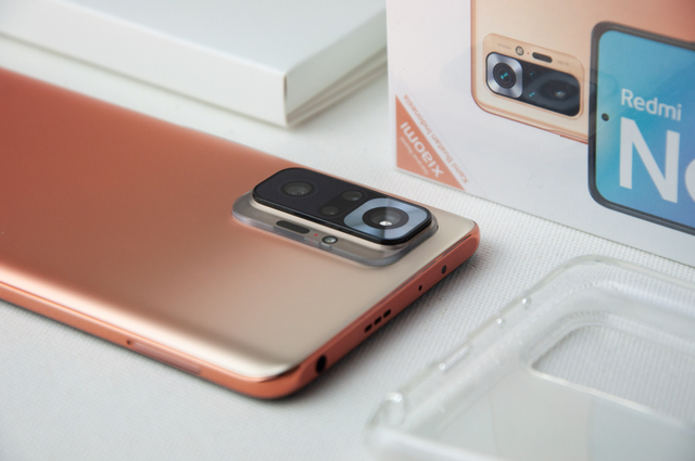 Smartphone Xiaomi Redmi Note 10 Pro. Foto: Kevin S. Kurnianto/kumparan