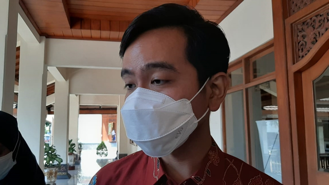 Wali Kota Solo Gibran Rakabuming Raka saat menemui rekan media di Balai Kota Solo. Foto: Dok. Istimewa