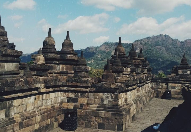 Salah satu tempat wisata Candi di Yogyakarta (Sumber : Dokumentasi Pribadi Penulis) 