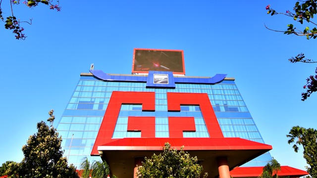 Ilustrasi pabrik rokok Gudang Garam di Kediri. Foto: Shutter Stock