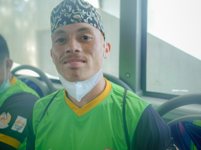 Alfaris Ramlan, pria kelahiran Bobaneigo, Halmahera Barat (Halbar) yang kini tengah tergabung dalam Tim Sepakbola PON Maluku Utara (Malut). Foto: Nudy