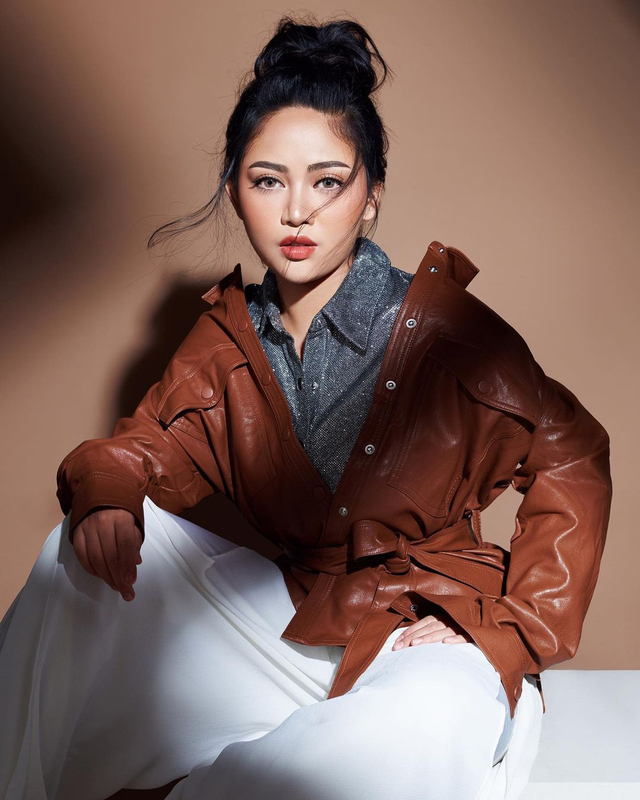 Rachel Vennya saat photoshoot. foto: instagram/rachelvennya