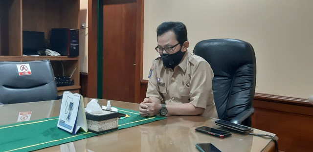 Wakil Wali Kota Yogyakarta, Heroe Poerwadi, saat memberikan keterangan soal program Gandeng Gendong. Foto: Len/Tugu Jogja