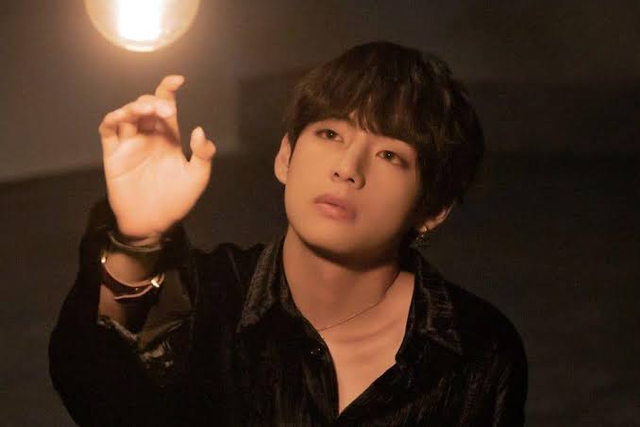 Foto V BTS Foto: Soompi.com