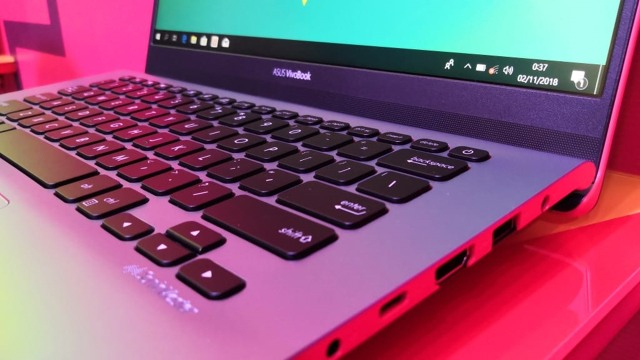 Ilustrasi laptop lemot. Foto: Bianda Ludwianto/kumparan