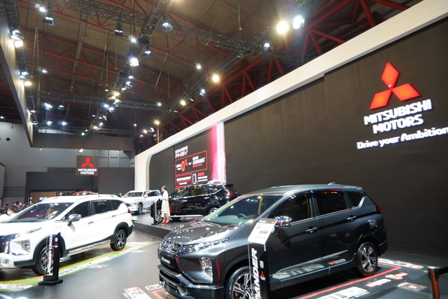 Ngabuburit Asyik di Booth Mitsubishi Motors IIMS 2021