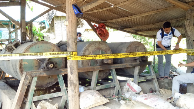 Tambang emas ilegal di kawasan gunung adat Baduy Gunung Luman. Foto: Polda Banten