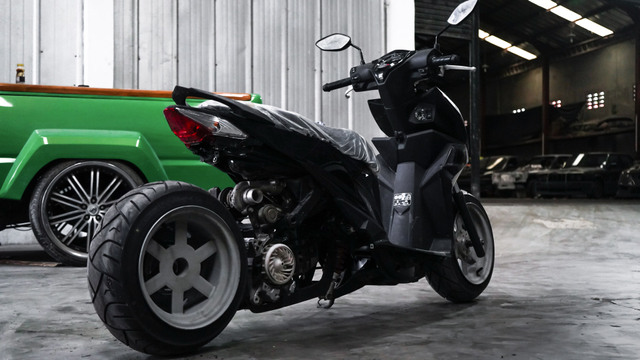 Honda BeAT low rider dengan turbo. Foto: Alvin Tjandra/Earth AutoConcept