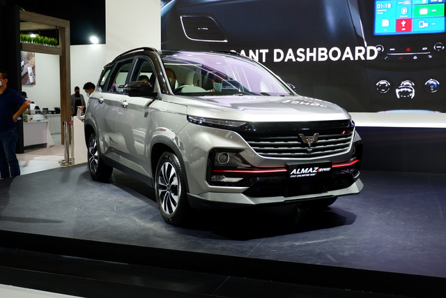 Wuling Almaz RS di IIMS Hybrid 2021. Foto: Aditya Pratama Niagara/kumparan