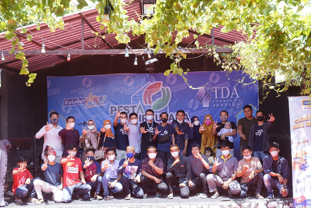 Komunitas TDA Jentago usai peresmian pesta wirausaha desa. dok