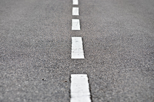 Ilustrasi Marka Jalan (Foto: Pixabay)