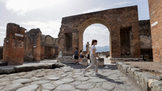 Suasana di situs arkeologi Pompeii Italia. Foto: Reuters/Ciro De Luca
